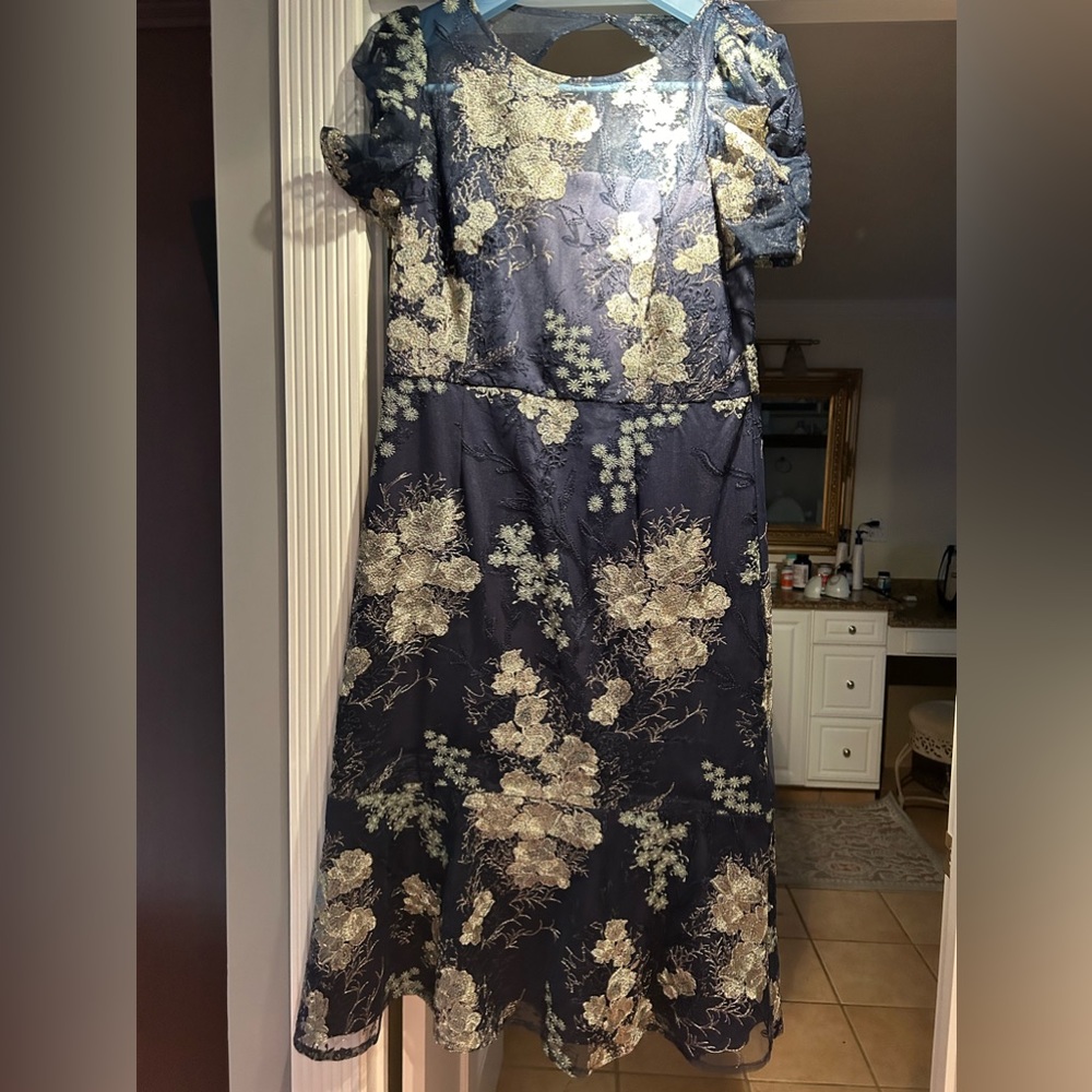 JS Collection dress - Picture 8 of 9